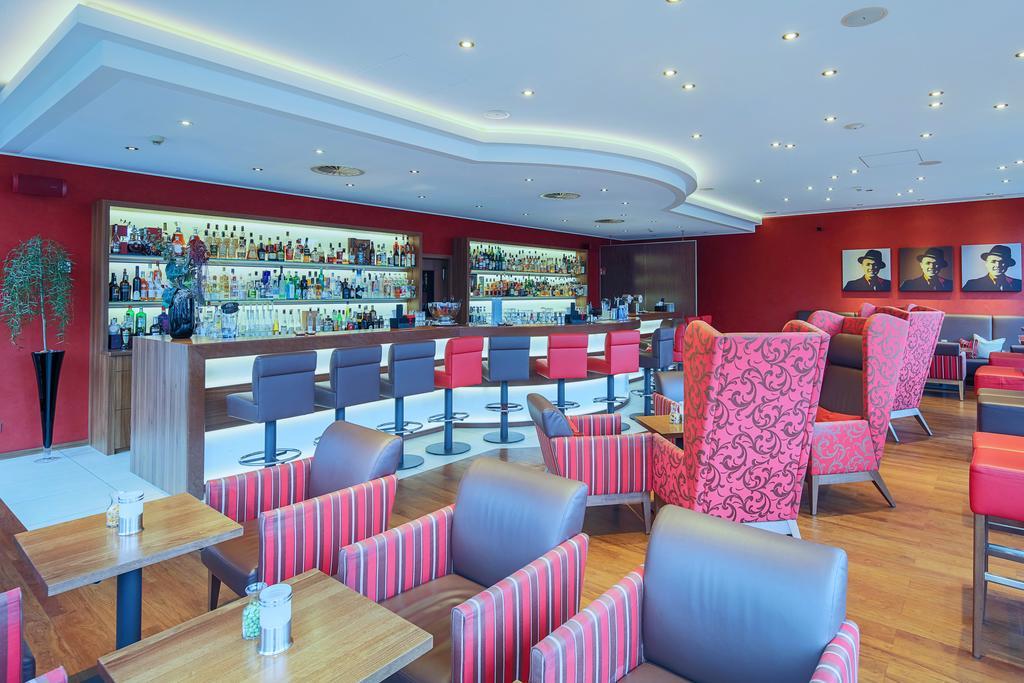 Hotel-Restaurant Kunz Pirmasens Eksteriør billede