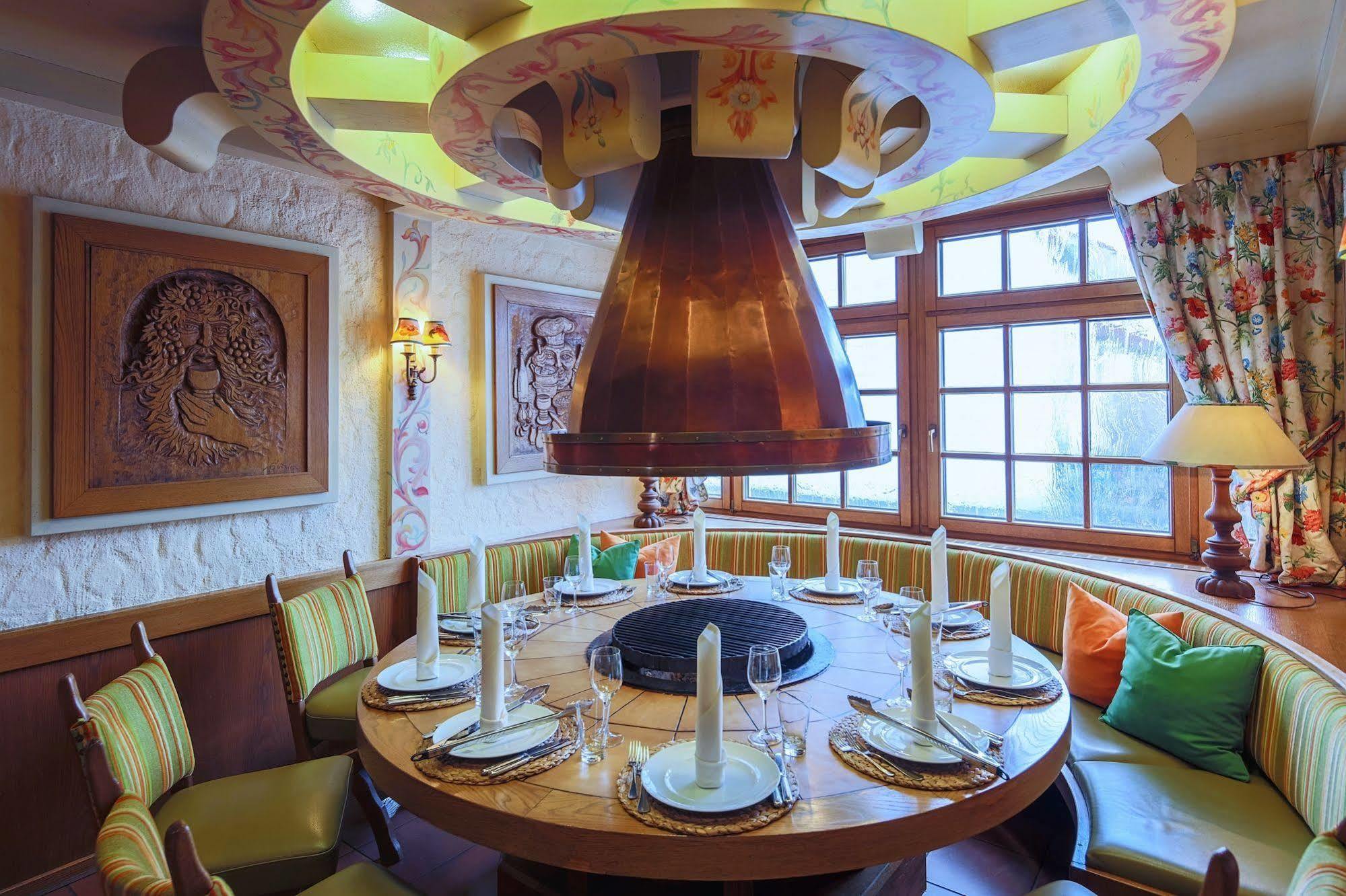 Hotel-Restaurant Kunz Pirmasens Eksteriør billede